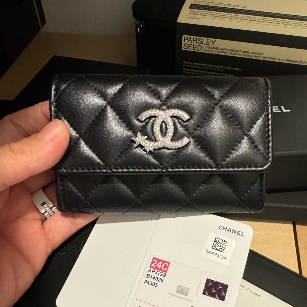 ❤️SOLD Chanel star 24c card holder brand new